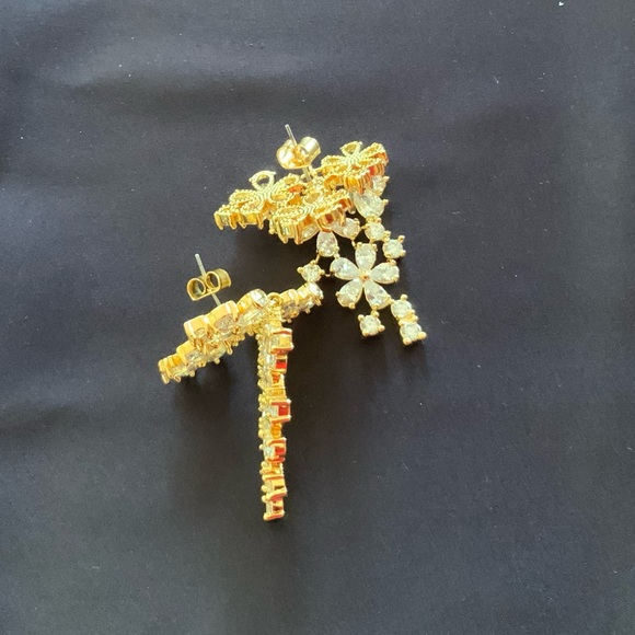 Nordstrom Cubic Zirconia Flower Statement Earrings - Picture 6 of 8